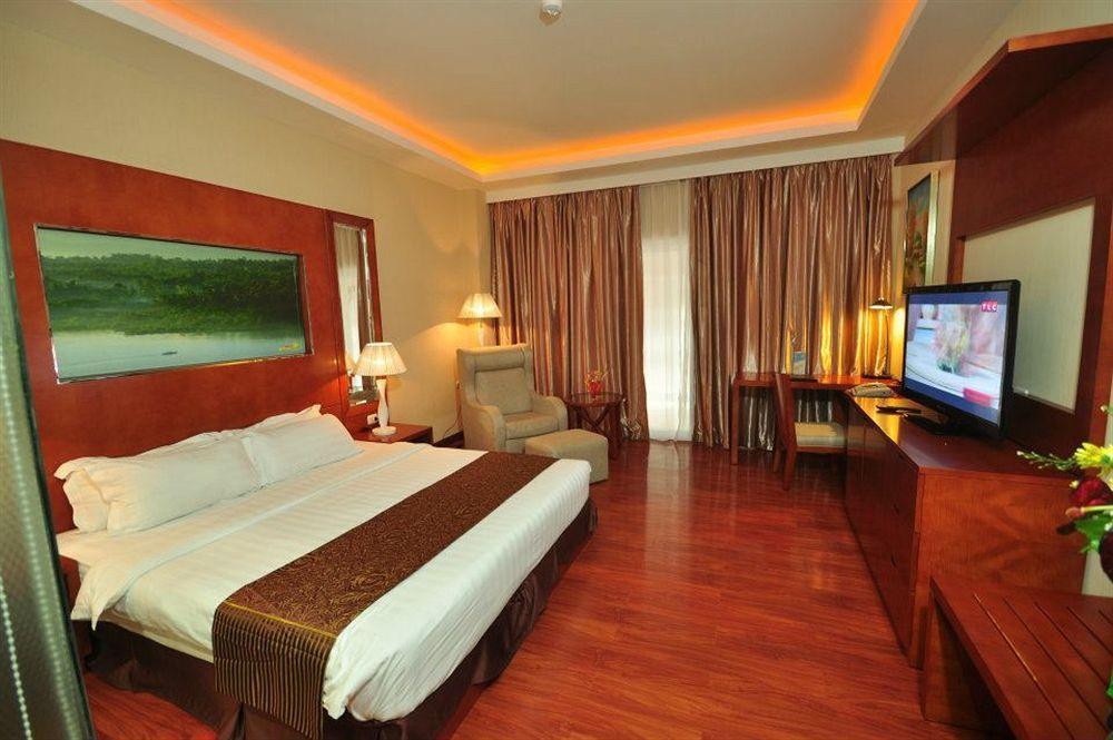 Sunlight Hotel Puerto Princesa Exteriör bild